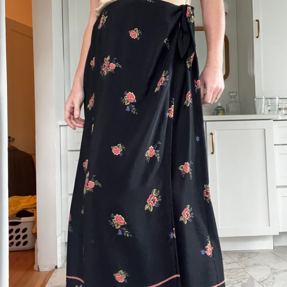 y2k 90s Black Maxi wrap Skirt with Floral Design